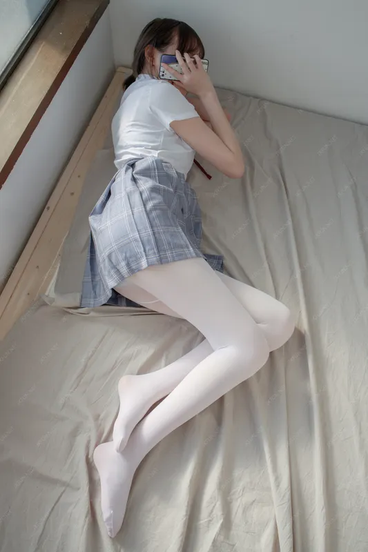 森萝财团 [JKFUN-002] Aika 可爱学妹丝足 [230P 1V] - 森萝财团