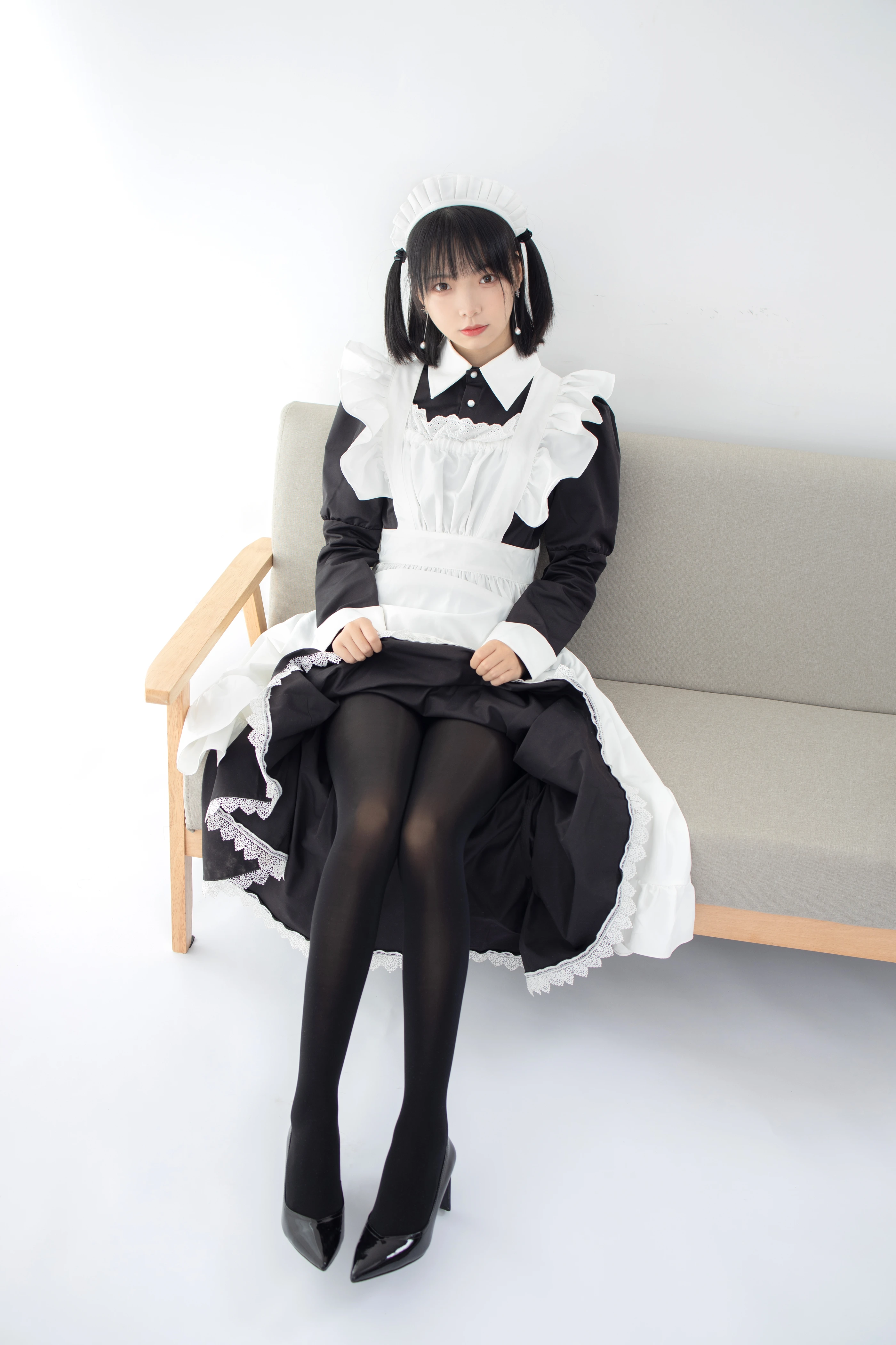 森萝财团 JKFUN-029 卉女仆 踩物 80D黑丝 [67P 1V] 1