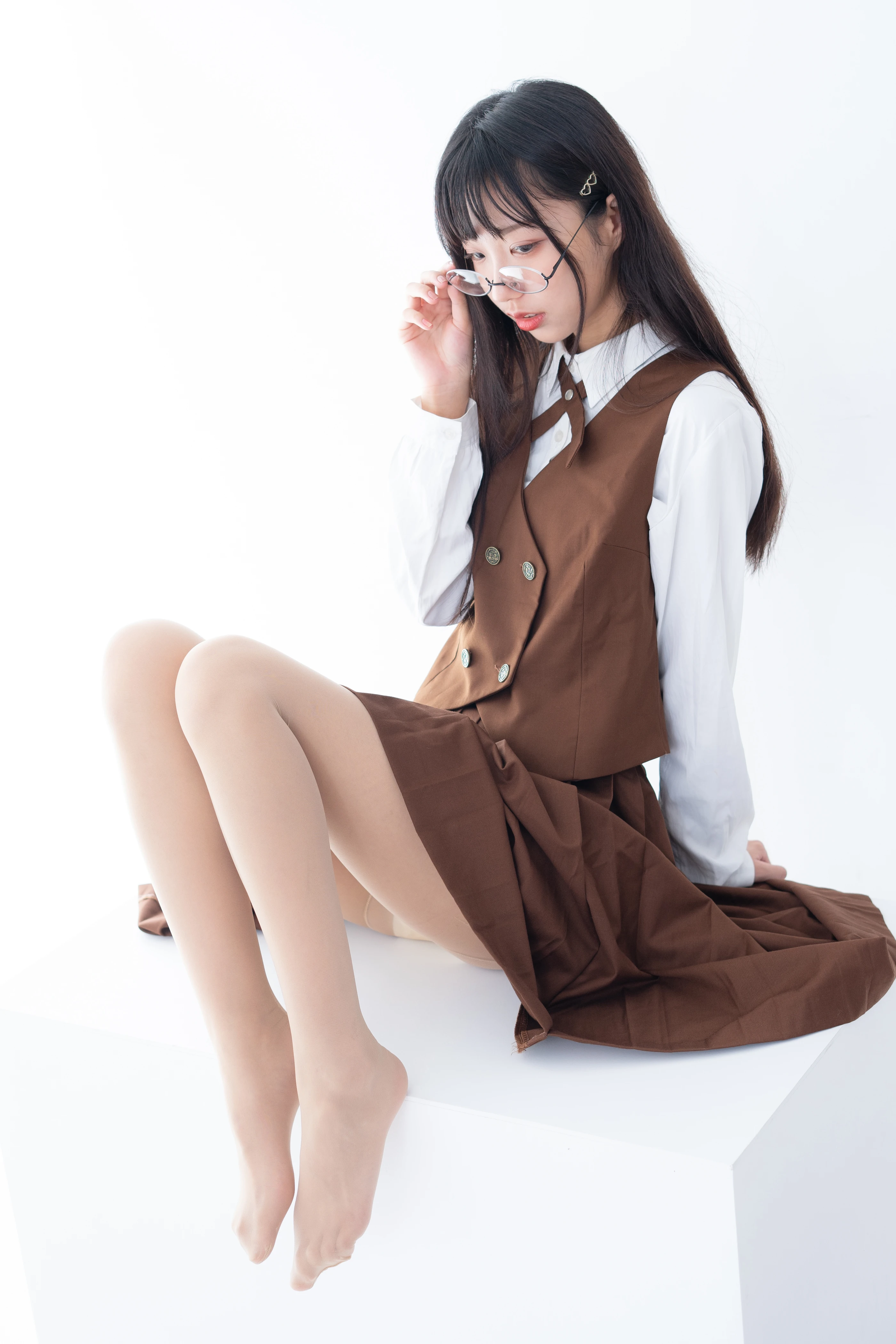 森萝财团 JKFUN-031 摄助习作-小梓 肉丝30D [48P 1V] 1